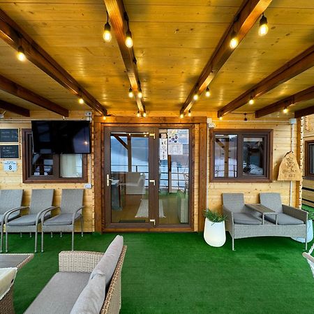 Holiday Bicaz Bungalows On The Lake Екстер'єр фото