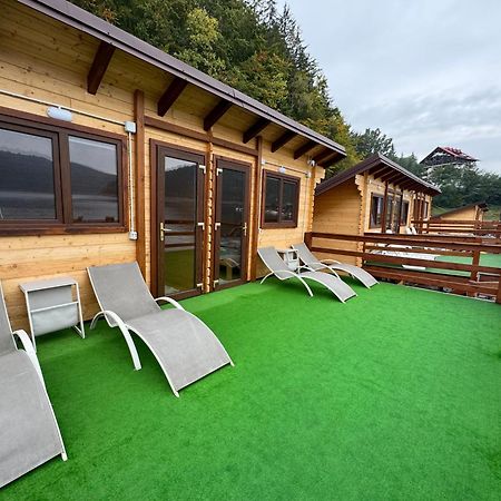 Holiday Bicaz Bungalows On The Lake Екстер'єр фото
