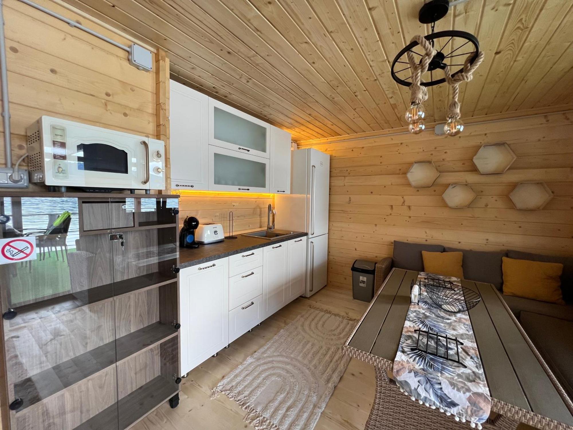 Holiday Bicaz Bungalows On The Lake Екстер'єр фото