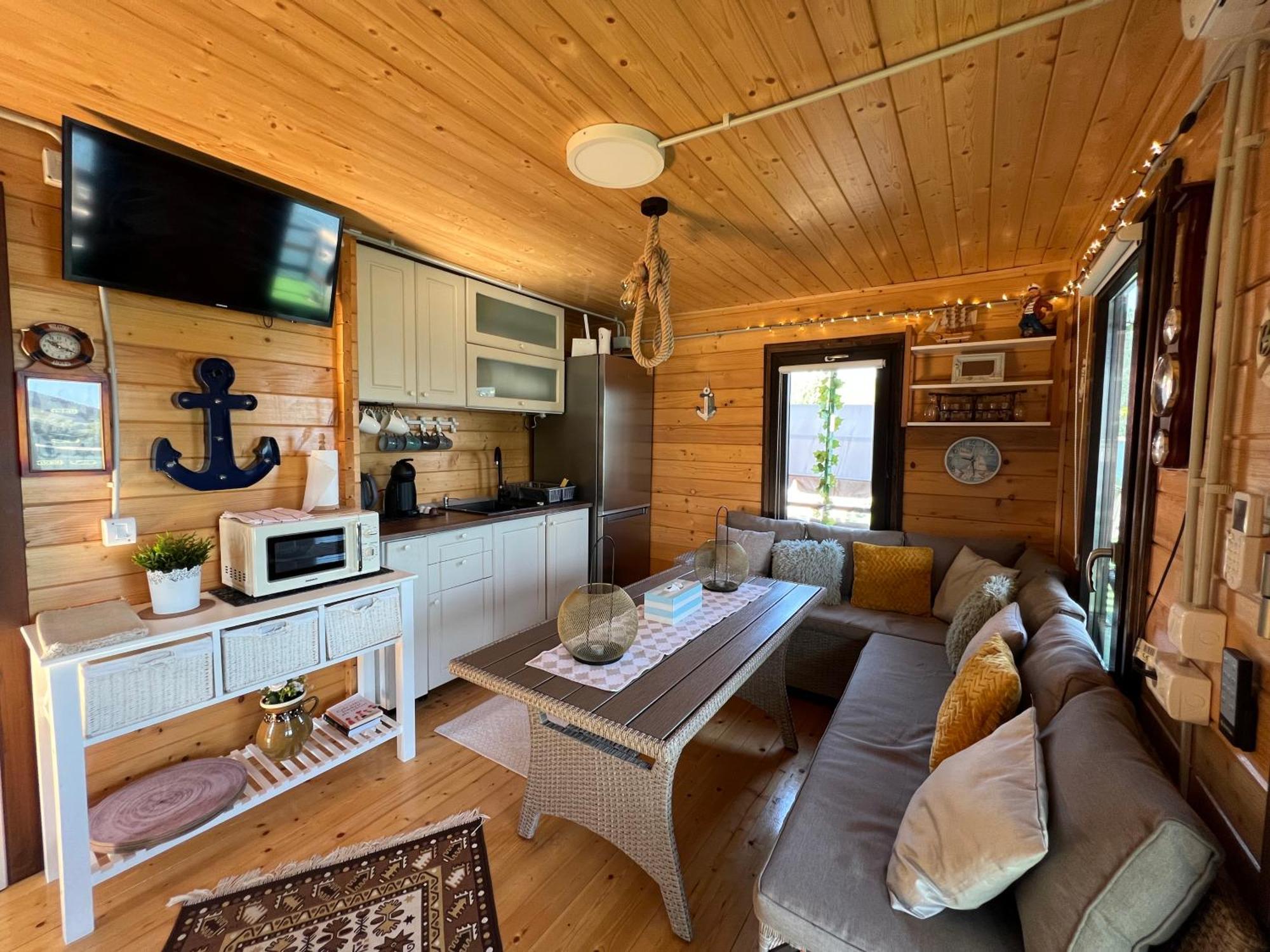 Holiday Bicaz Bungalows On The Lake Екстер'єр фото