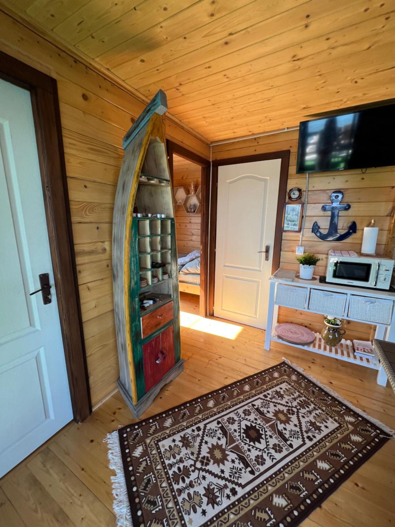 Holiday Bicaz Bungalows On The Lake Екстер'єр фото