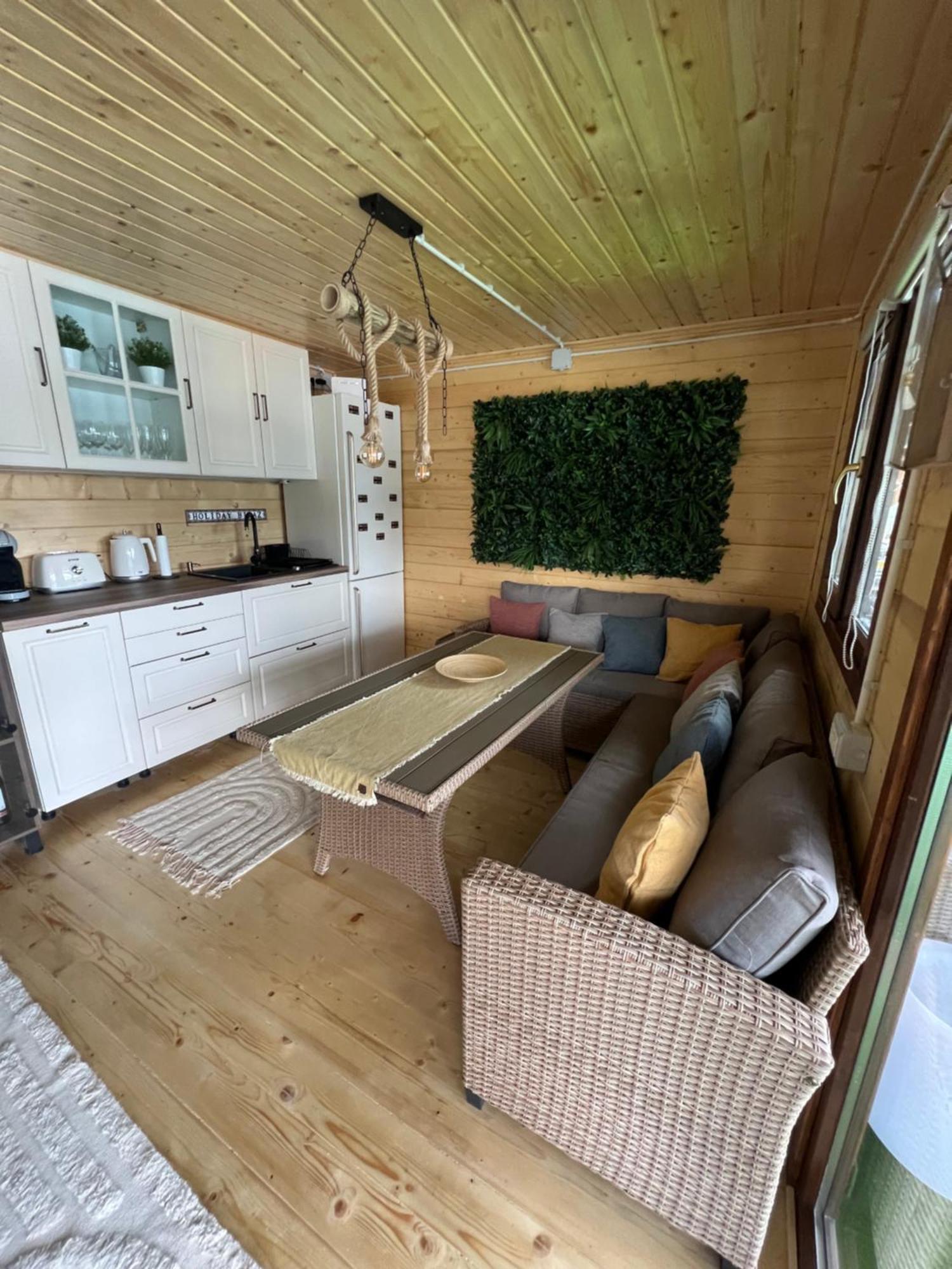 Holiday Bicaz Bungalows On The Lake Екстер'єр фото